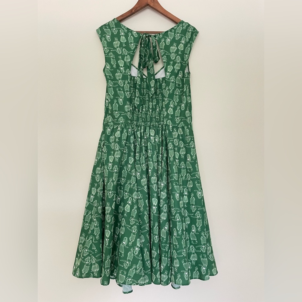 Green Patterned Women's Dress - Picture 8 of 16